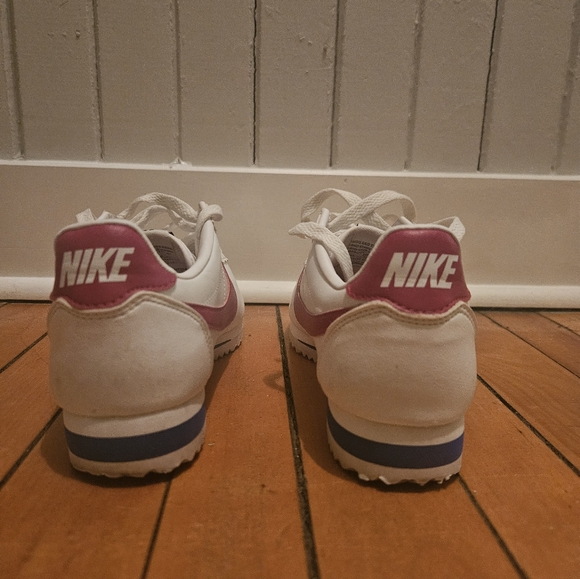 Nike Tri-Color Runners - Picture 3 of 6